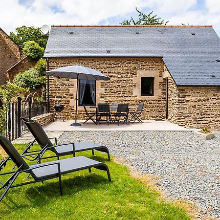Les prairies du Mont -La vallée Saint Pierre Sougéal Extérieur photo