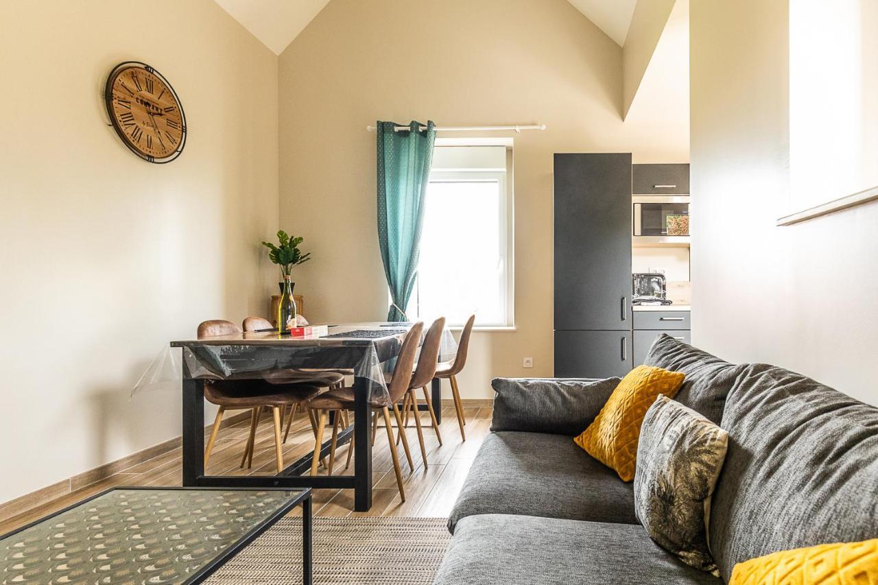Les prairies du Mont -La vallée Saint Pierre Sougéal Extérieur photo